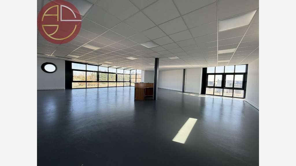 À louer bureaux 230m² R+1 non cloisonné Saint-Lys