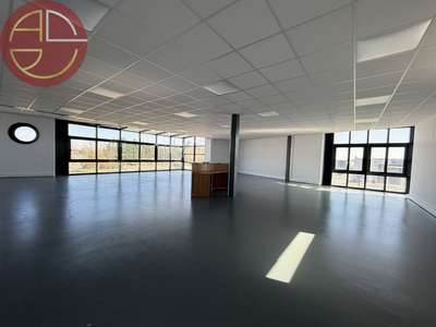 À louer bureaux 230m² R+1 non cloisonné Saint-Lys