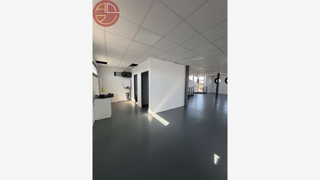 À louer bureaux 230m² R+1 non cloisonné Saint-Lys