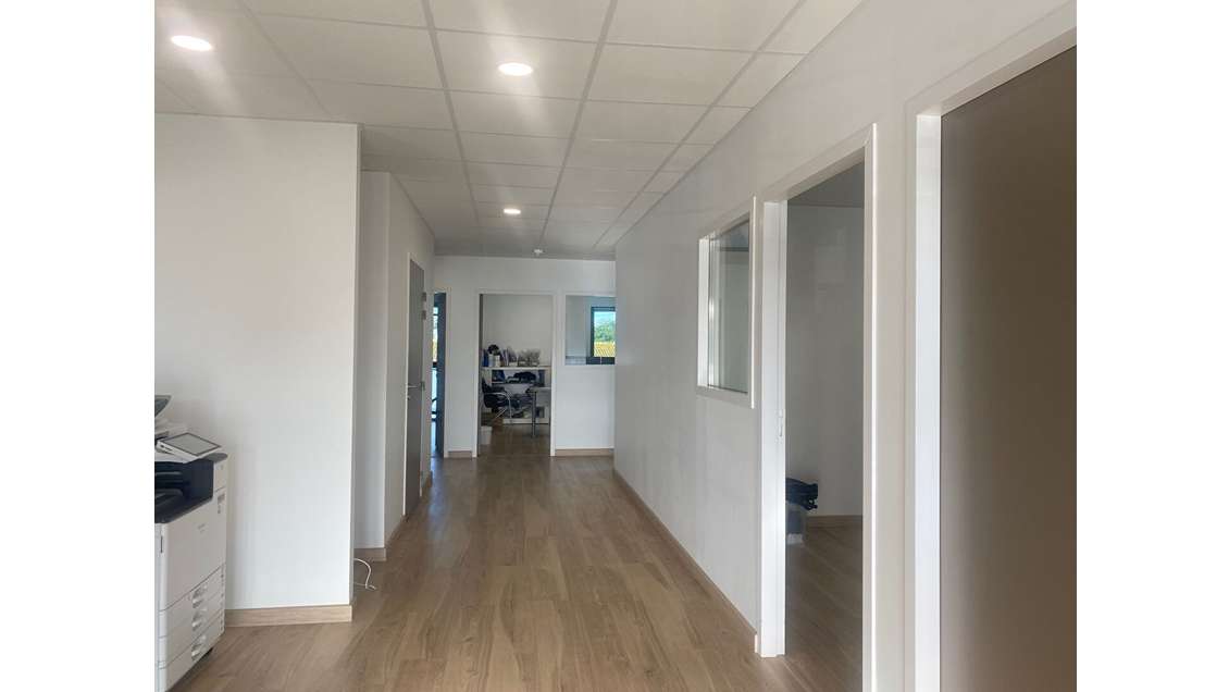 A louer bureaux récents 219m² à Saint Malo