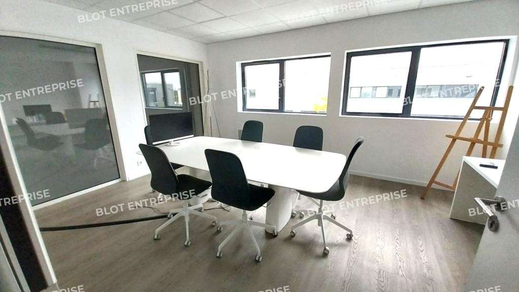A louer bureaux 510m² Saint-Méloir-des-Ondes 