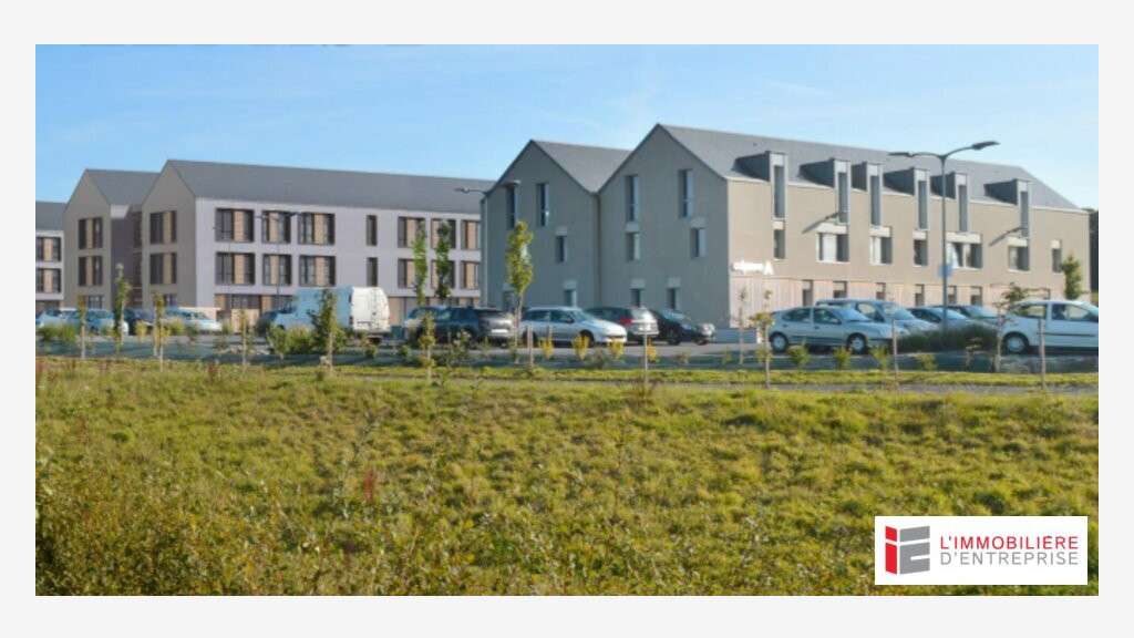 Bureaux 95m² + 5 places à louer Saint Malo