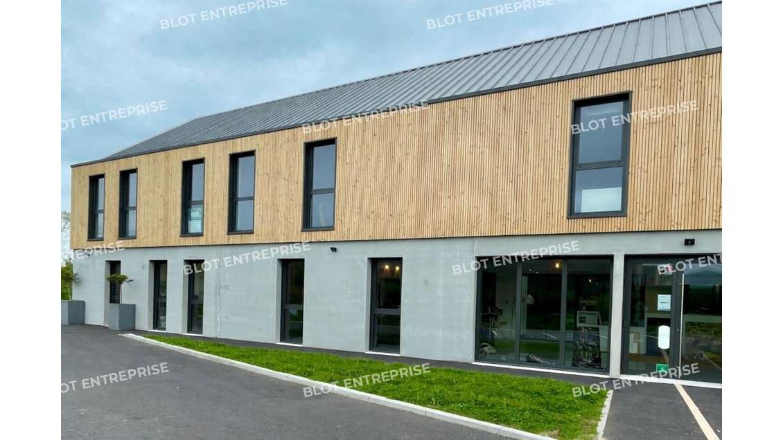 Loue local d'activités et bureaux 1380m² St Malo