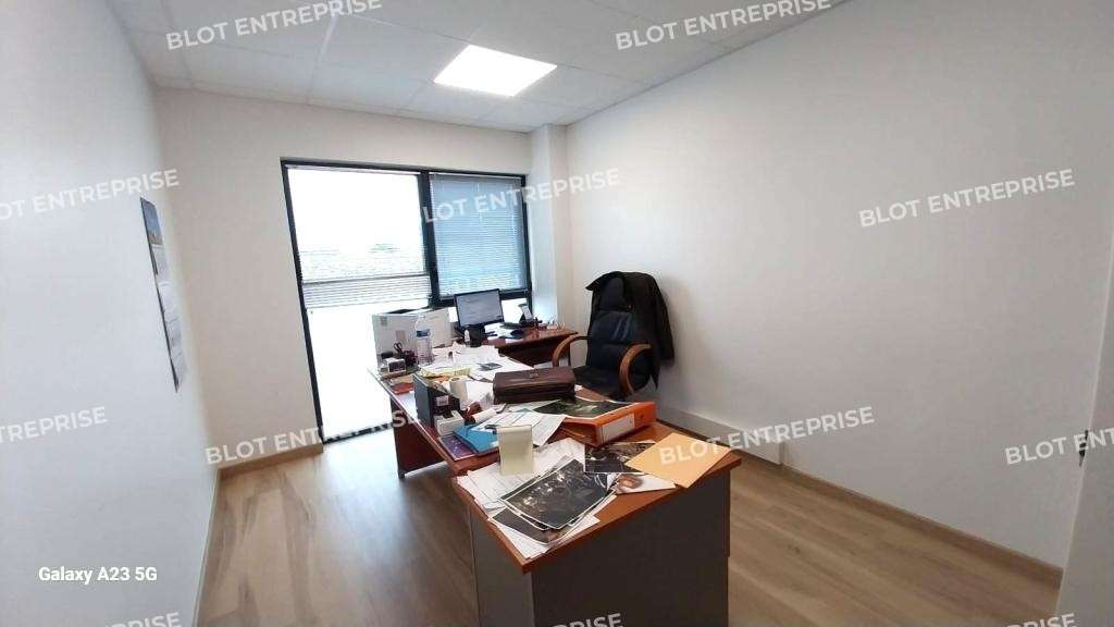 A louer 5 bureaux 219m² R+1 Saint-Malo Paramé