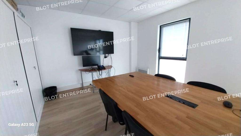 A louer 5 bureaux 219m² R+1 Saint-Malo Paramé