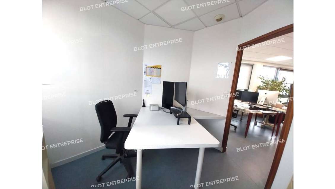 A louer bureaux 127m² à l'entrée de Saint-Malo