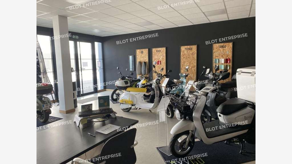 A louer locaux commerciaux 74m² à Saint-Malo