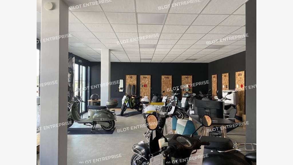 A louer locaux commerciaux 74m² à Saint-Malo