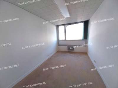 A louer bureaux 94m² à Saint-Malo centre