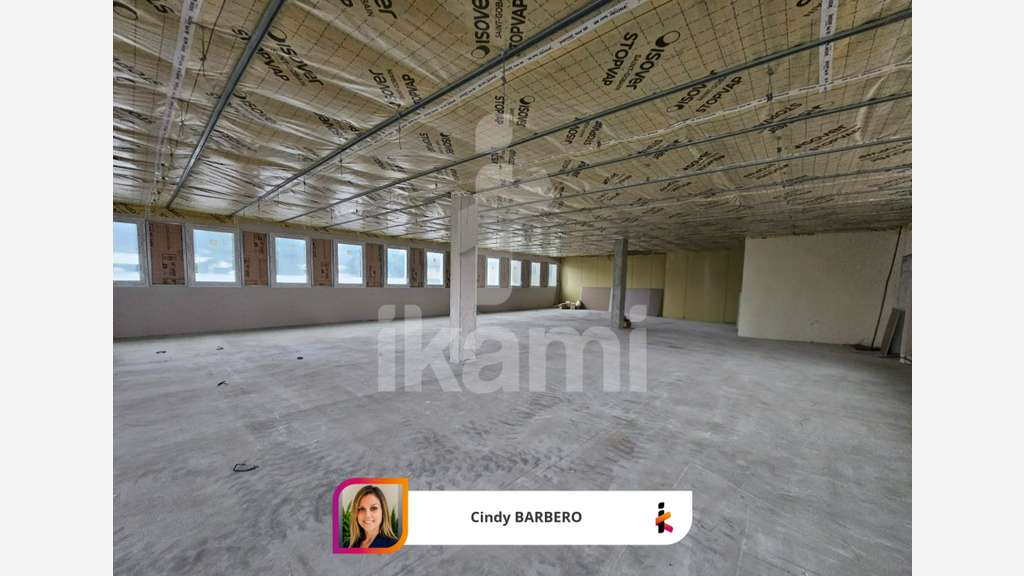 Location bureau 232,70m² en za à Saint Marcellin
