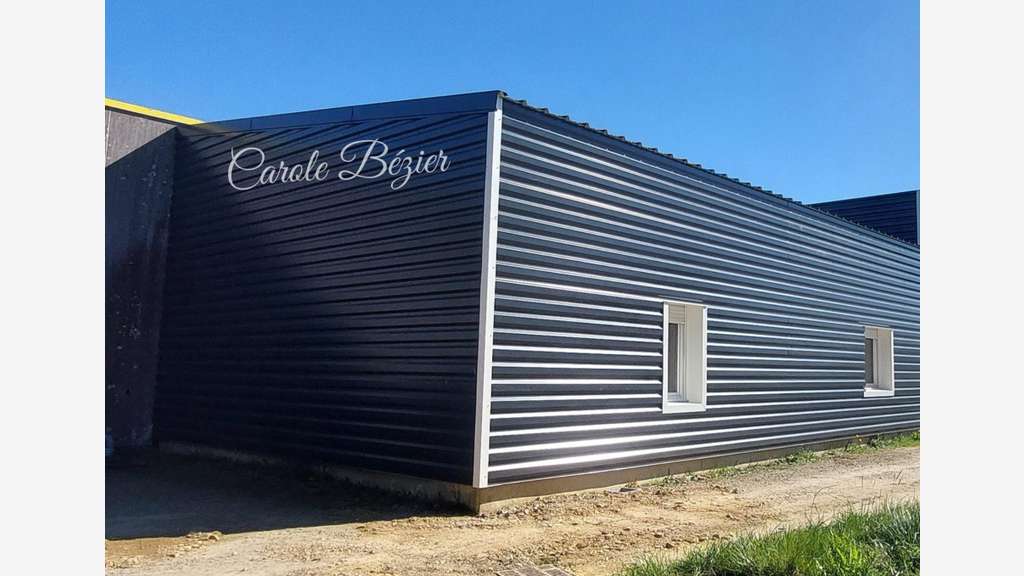Local professionnel 102m²