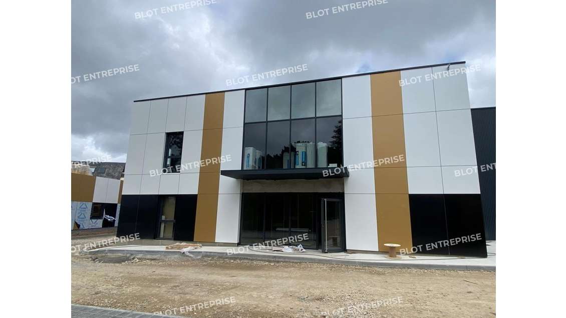 A louer bureaux 123m² à Saint Martin des Champs