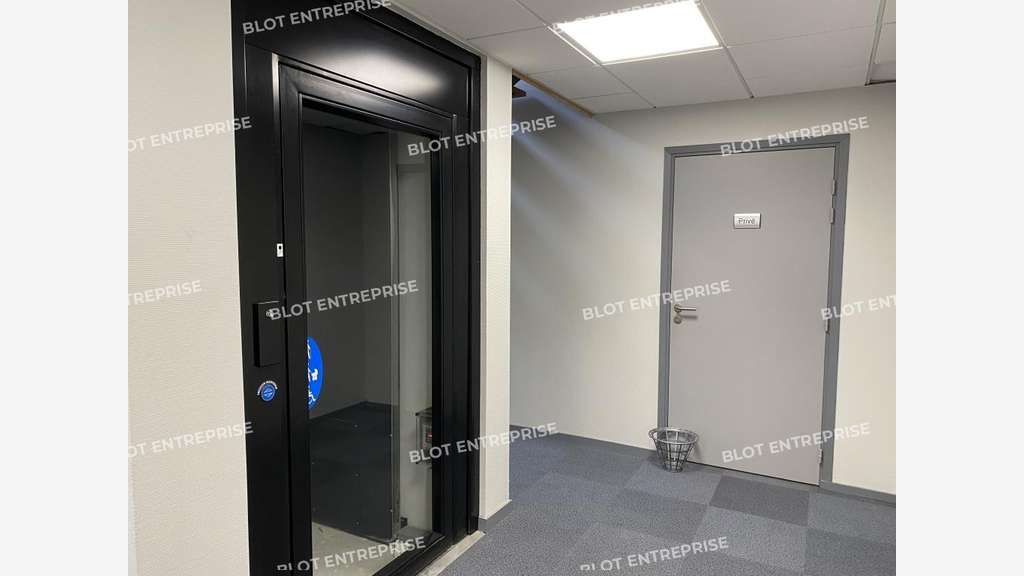 A louer bureaux 112m² à Saint-Martin-des-Champs