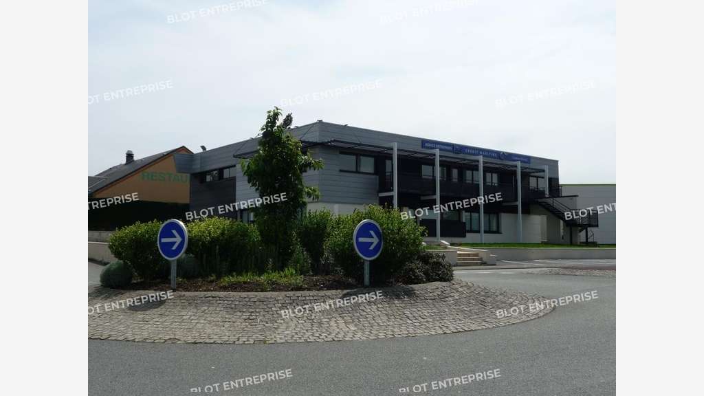 A louer bureaux 112m² à Saint-Martin-des-Champs