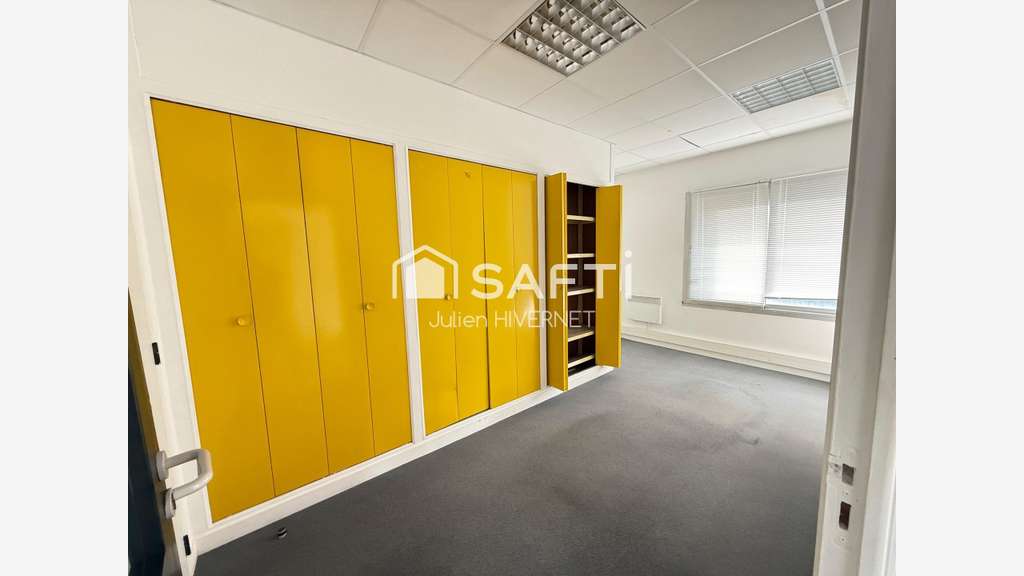 Location bureaux 28m² à Saint-Martin-des-Champs