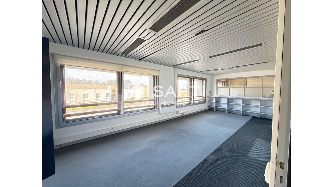 Location bureaux 28m² à Saint-Martin-des-Champs