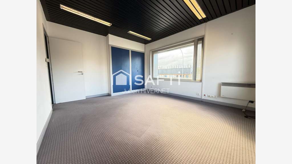 Location bureaux 28m² à Saint-Martin-des-Champs