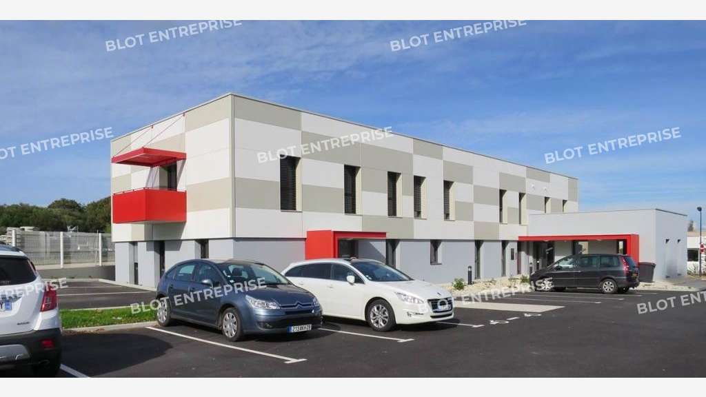 A louer bureaux125m² à Saint-Martin-des-Champs