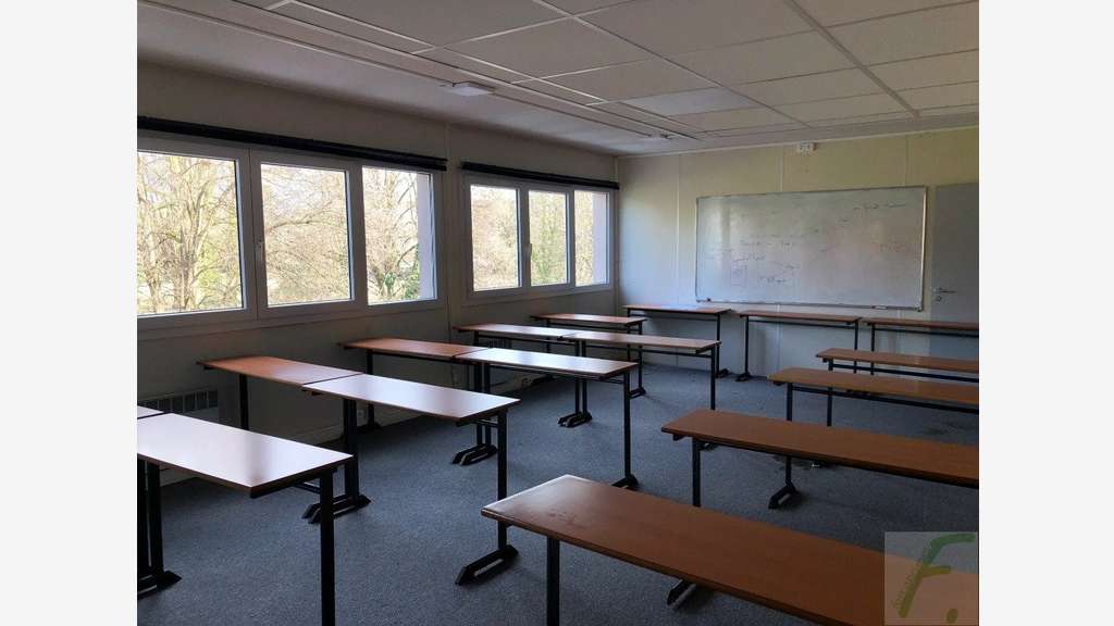 Location bureaux 562m² proches de la gare de Gière