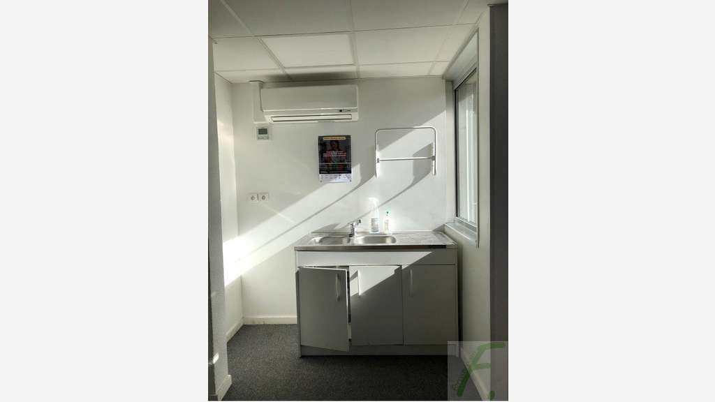 Location bureaux 562m² proches de la gare de Gière