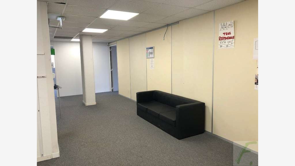 Location bureaux 562m² proches de la gare de Gière