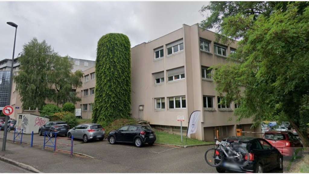 Location bureaux 562m² proches de la gare de Gière