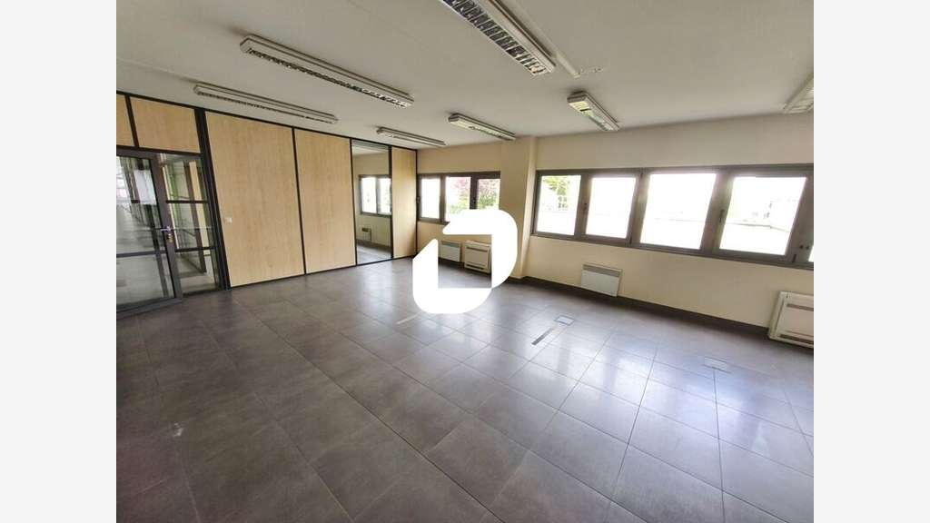 A louer Bureaux 403m² Saint maur des fosses