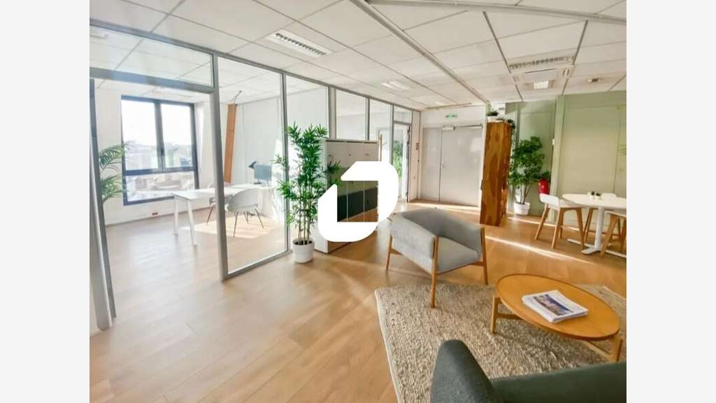 A louer Bureaux 133m² Saint maur des fosses