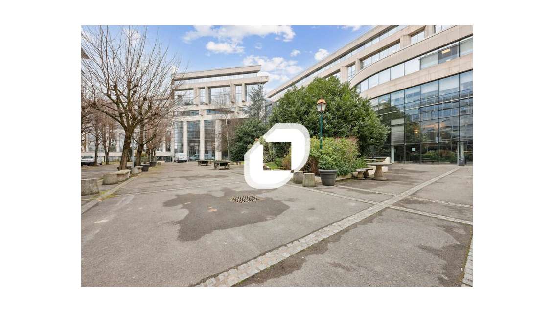 A louer Bureaux 690m² Saint maurice
