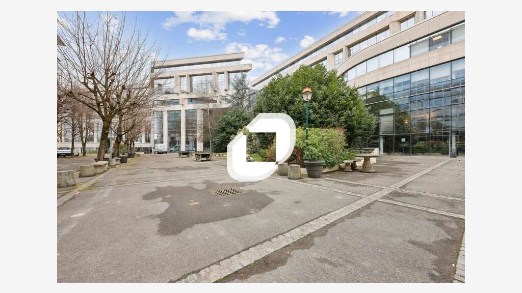 A louer Bureaux 690m² Saint maurice