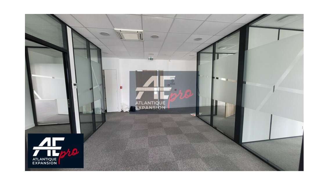 A louer bureaux 408m² entrée de ville St Nazaire