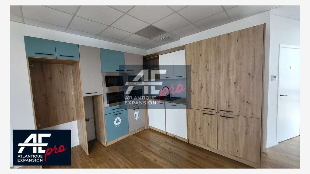 A louer bureaux 408m² entrée de ville St Nazaire