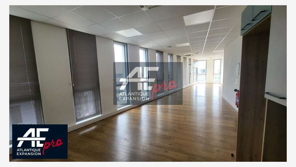 A louer bureaux 408m² entrée de ville St Nazaire