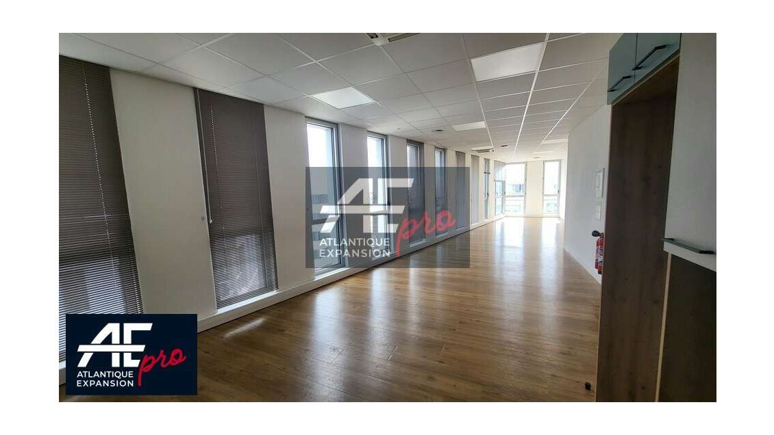 A louer bureaux 408m² entrée de ville St Nazaire