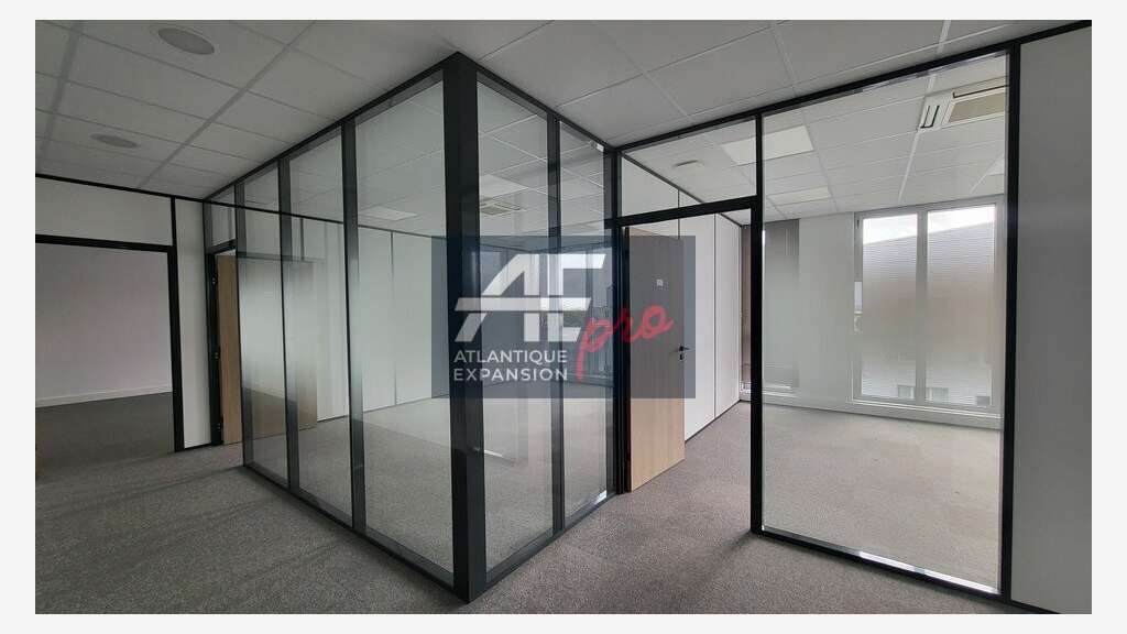 Loue bureaux 816m² entrée de ville Saint Nazaire