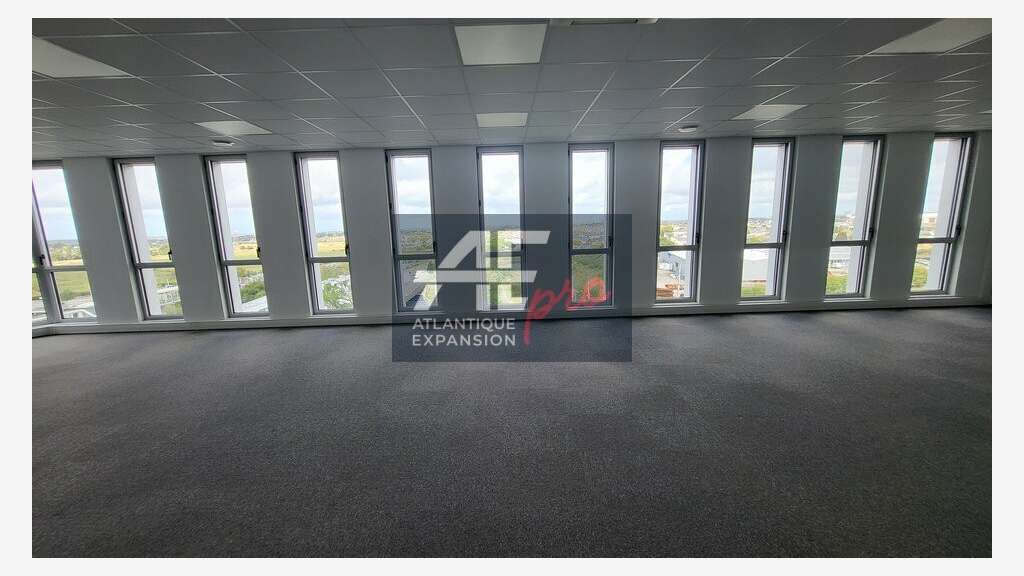 Loue bureaux 816m² entrée de ville Saint Nazaire