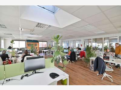 À louer bureaux privatifs et postes Saint-Nazaire