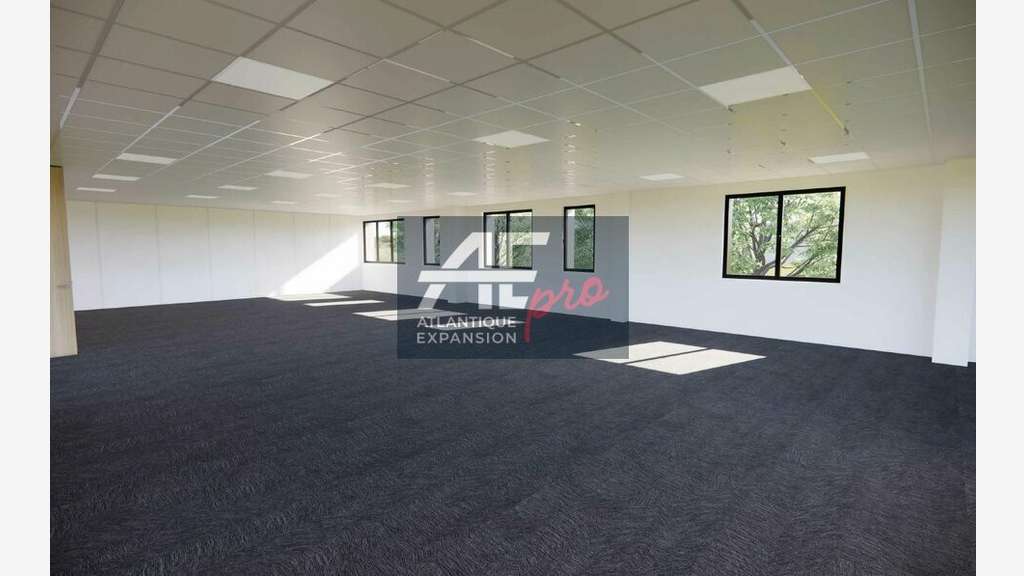 Bureaux 477m² à louer à Saint Nazaire