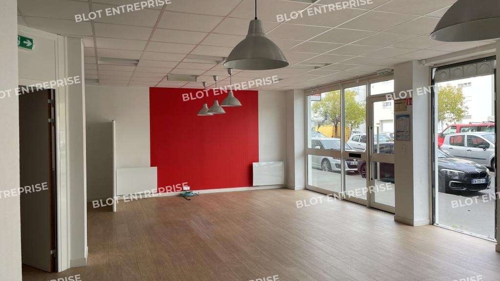 A louer bureaux 117m² RDC à Saint-Nazaire centre