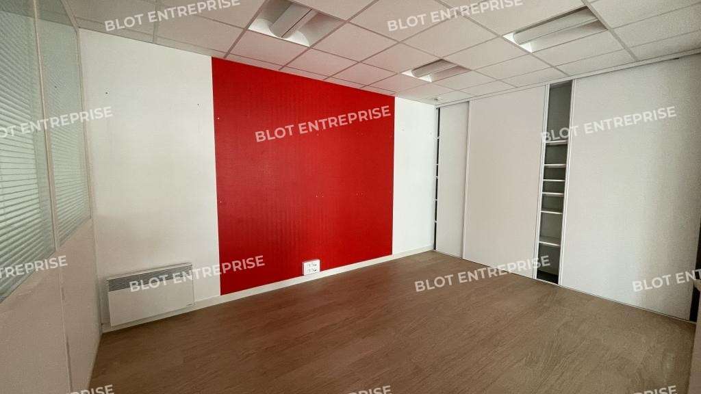 A louer bureaux 117m² RDC à Saint-Nazaire centre
