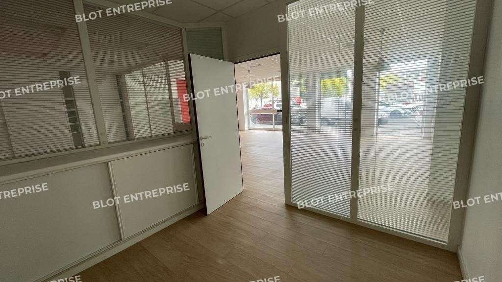 A louer bureaux 117m² RDC à Saint-Nazaire centre