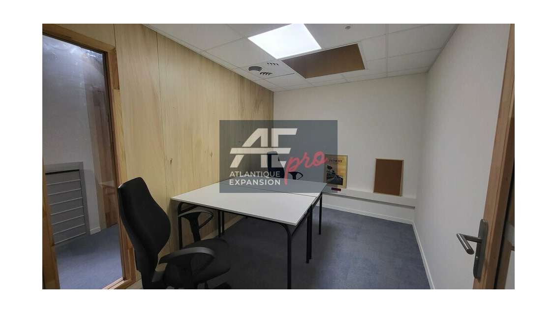 Bureau 9m² aménagé à louer à Saint Nazaire