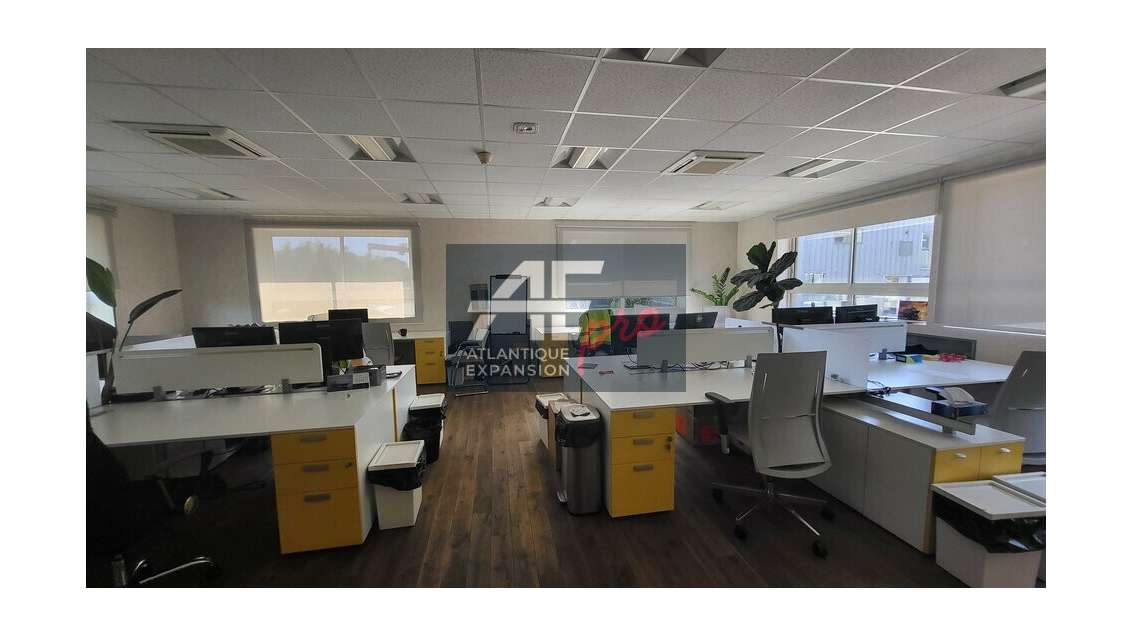 A louer bureaux 404m² Saint-Nazaire secteur indus