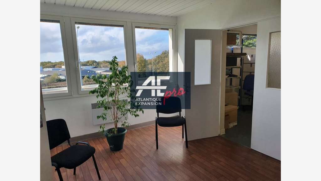 A louer bureaux de 293m² à Saint-Nazaire