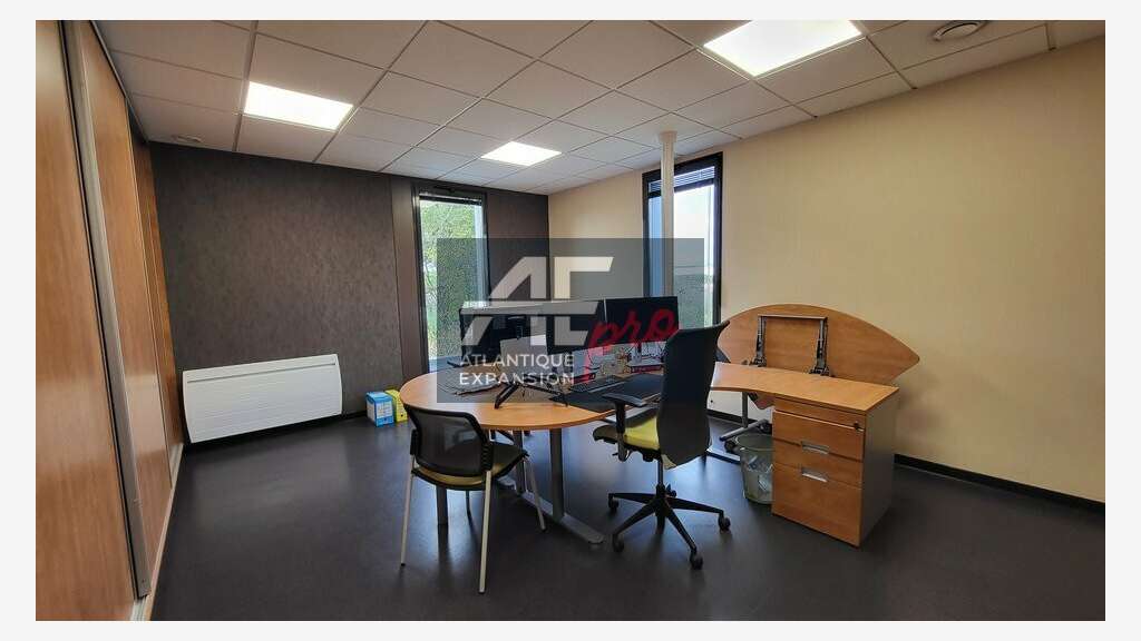 Bureaux 376m² R+2 à louer à Saint Nazaire