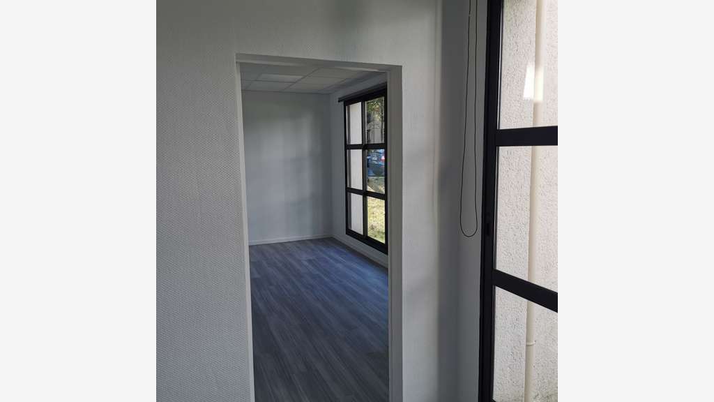 A louer bureaux 120m² à Saint-Nazaire Aprolis