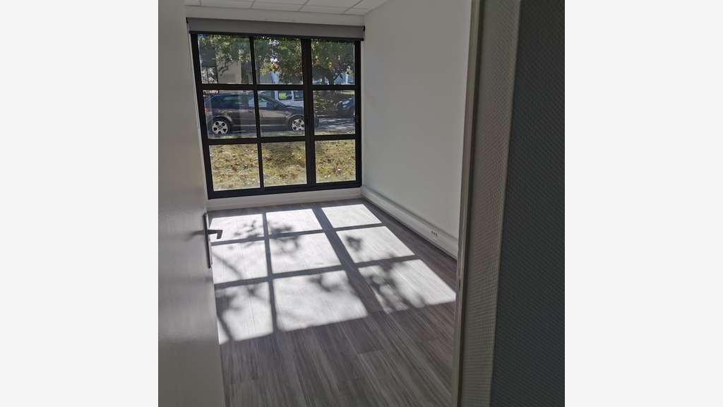 A louer bureaux 120m² à Saint-Nazaire Aprolis