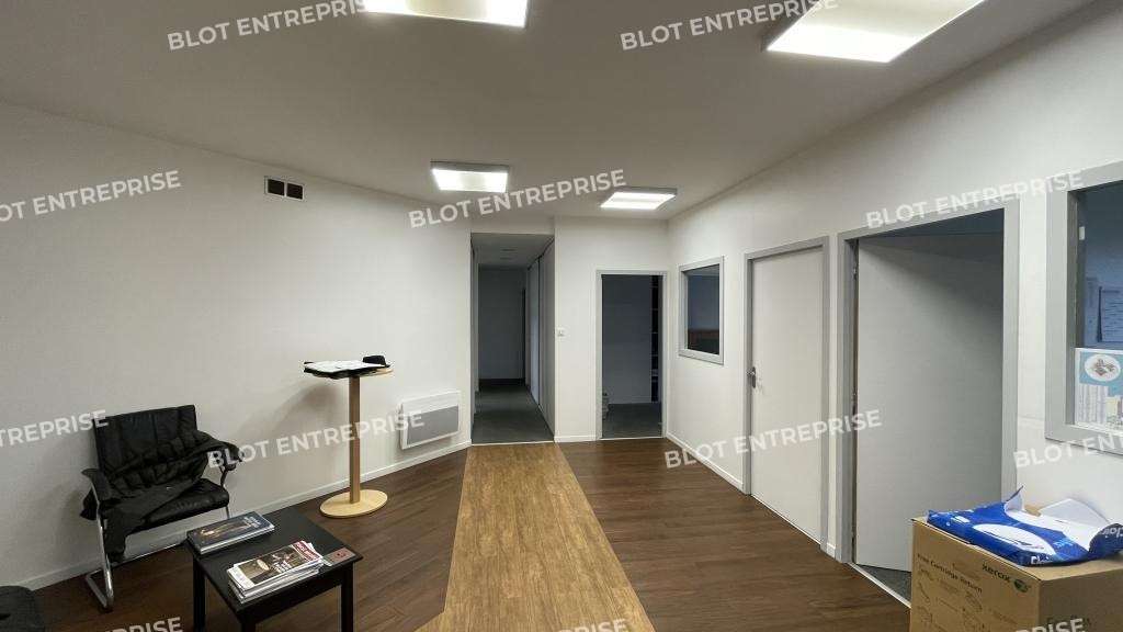A louer bureaux 124m² R+1 PMR à Saint Nazaire