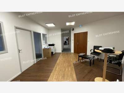 A louer bureaux 124m² R+1 PMR à Saint Nazaire