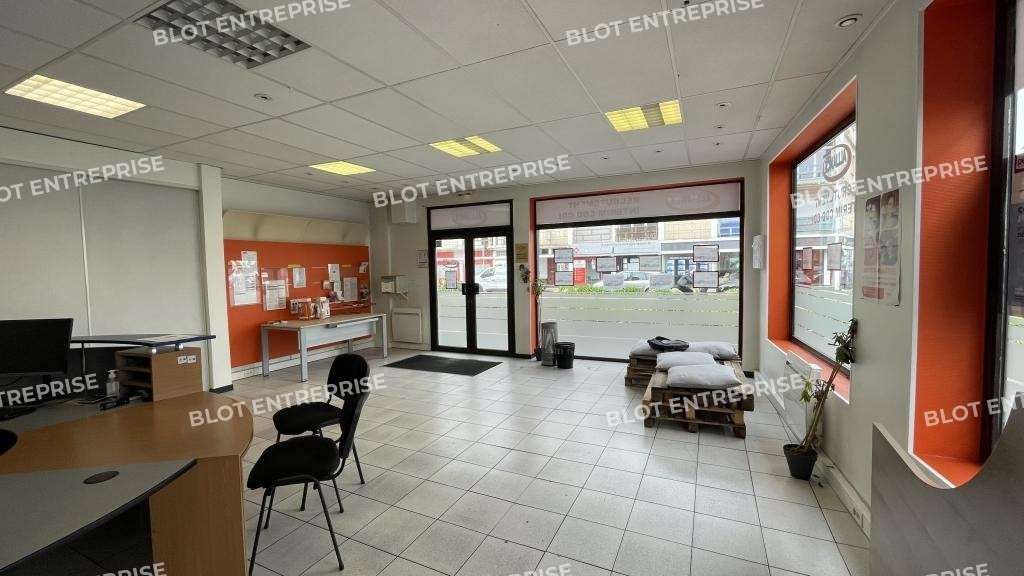 A louer bureaux 101m² à Saint-Nazaire centre